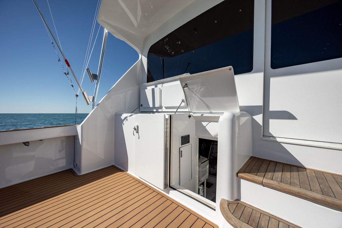 2001 Viking 61 