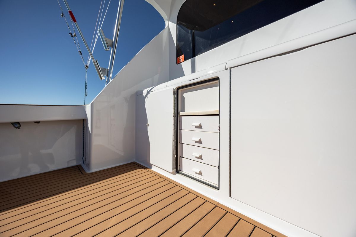 2001 Viking 61 