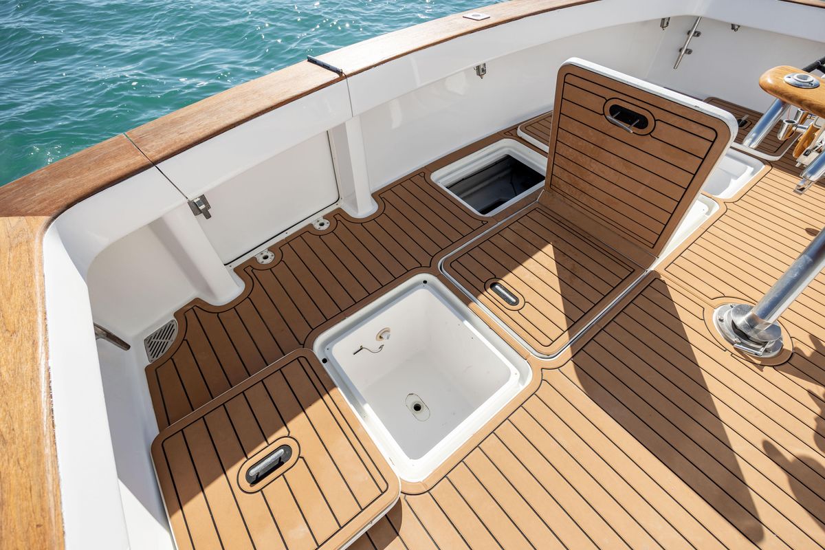 2001 Viking 61 