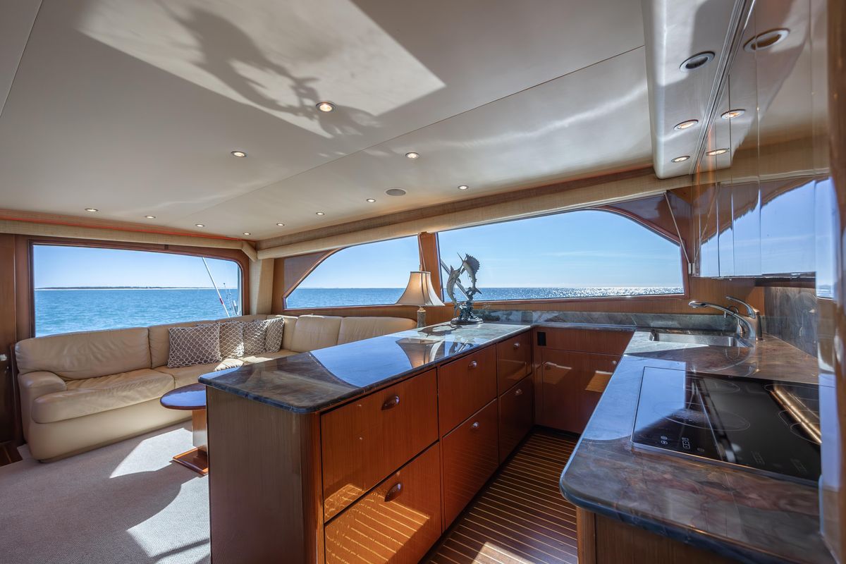 2001 Viking 61 