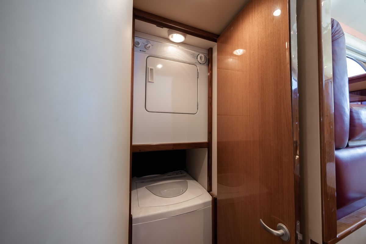 2001 Viking 61 