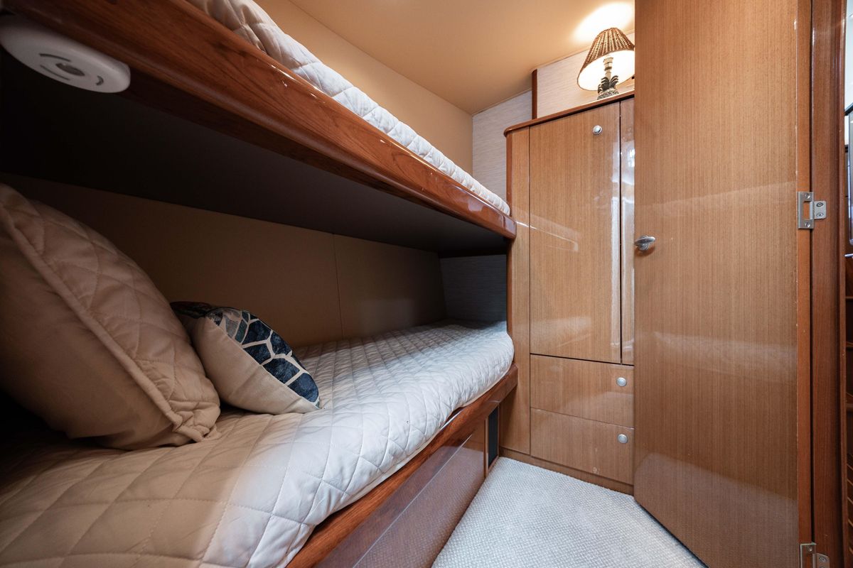 2001 Viking 61 