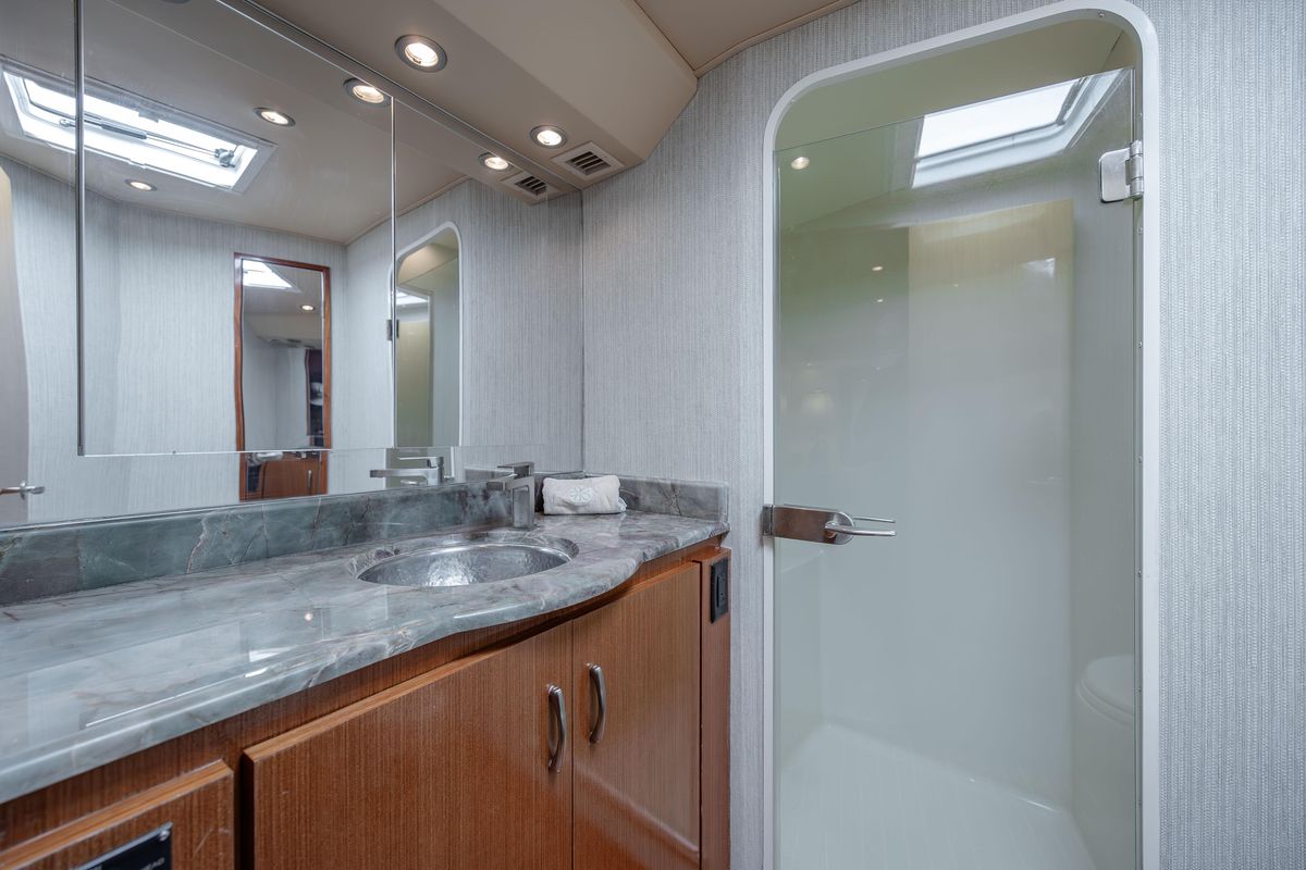 2001 Viking 61 