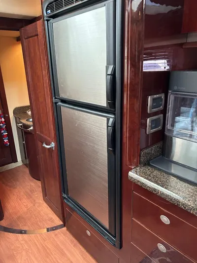 Diversion Yacht Photos Pics 