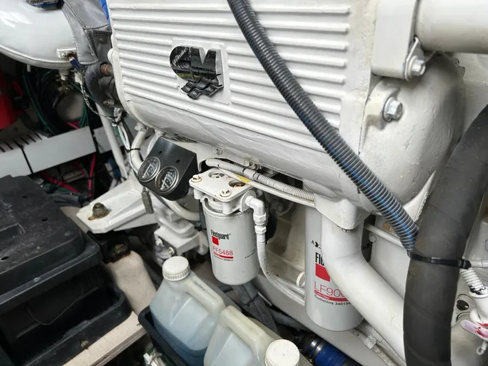 Diversion Yacht Photos Pics 