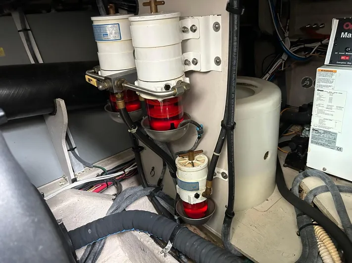 Diversion Yacht Photos Pics 