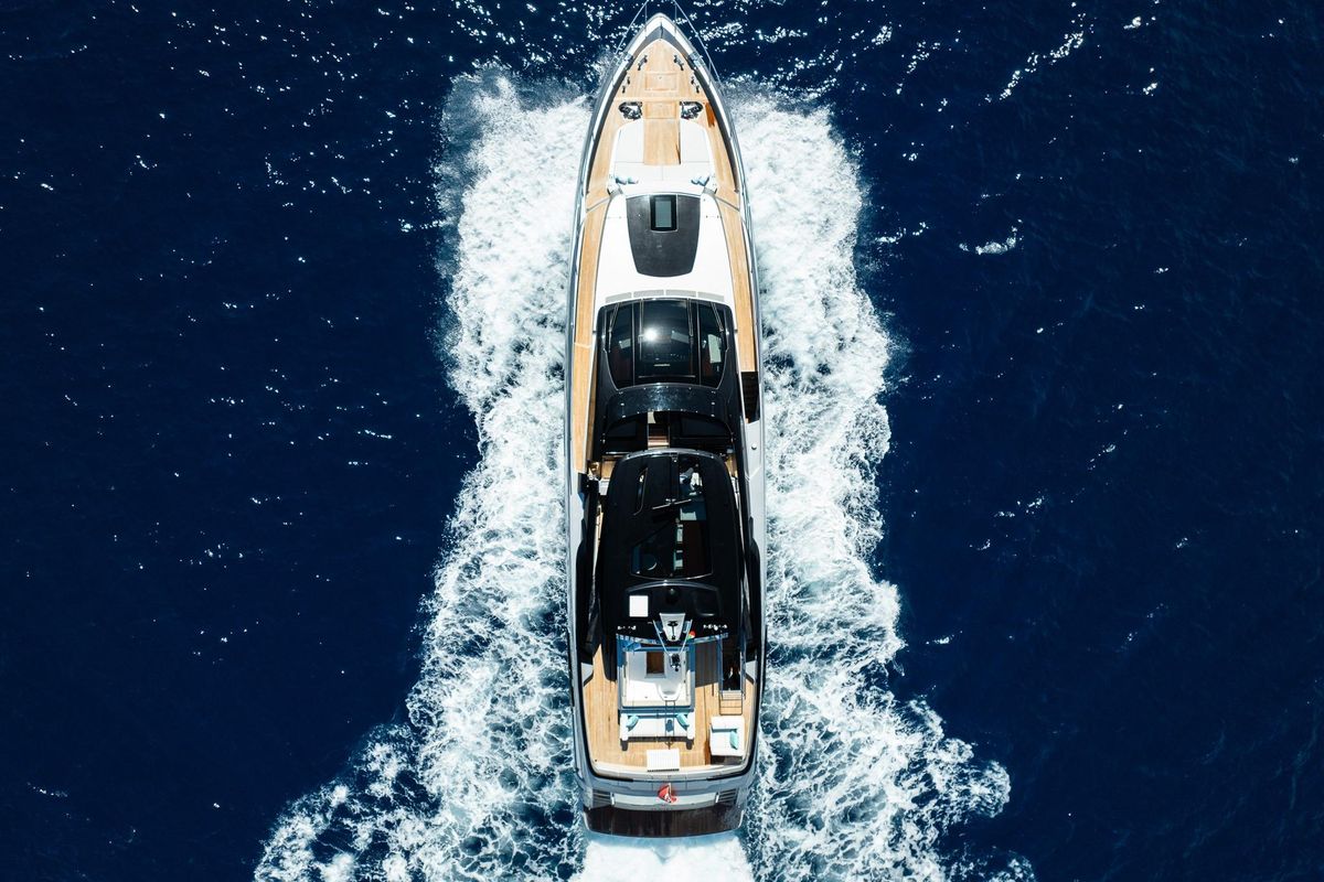 2022 Riva 93 