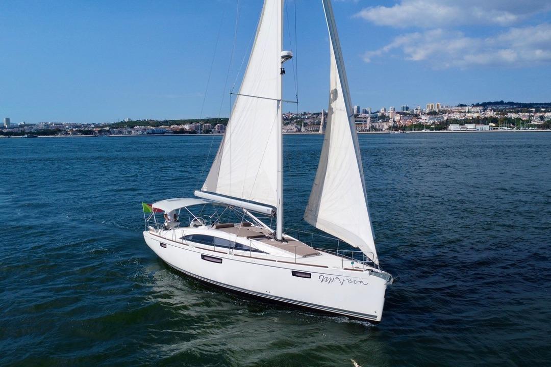2014 Bavaria Vision 46