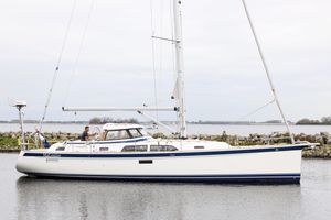 2021 Hallberg-Rassy 44