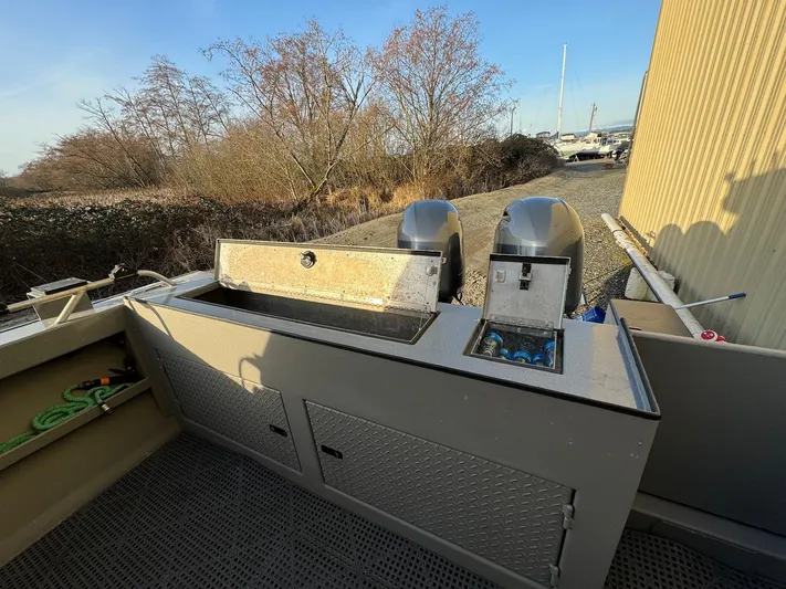  Yacht Photos Pics 2015 River Hawk SH Offshore XL boat with dual outboard motors.