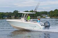 2023 Robalo R222 Center Console