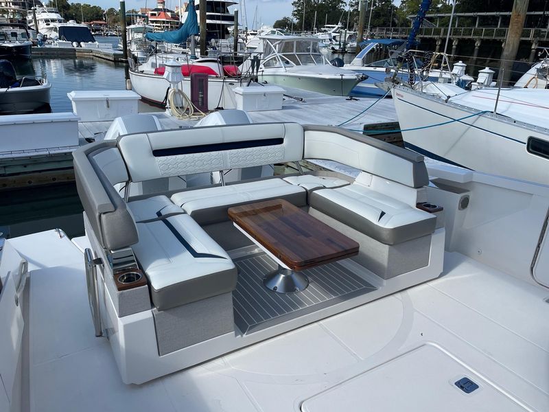 2023 Tiara Yachts 43 LS