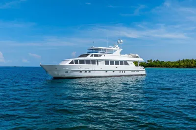 2010 Hargrave Raised Pilothouse