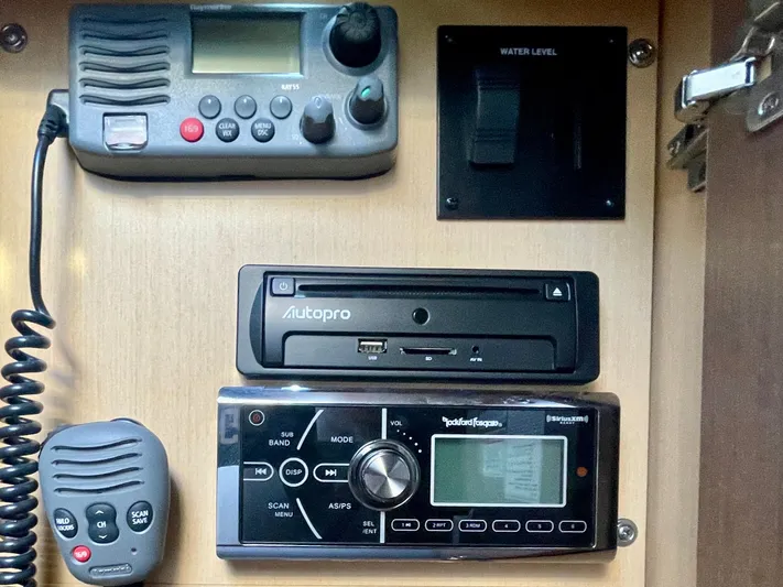 Ilaria Yacht Photos Pics Control panel of a 2014 Sea Ray 330 Sundancer boat with radio and audio system.