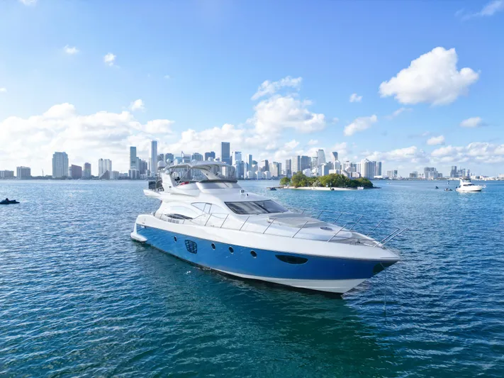 Finesse Yacht Photos Pics 