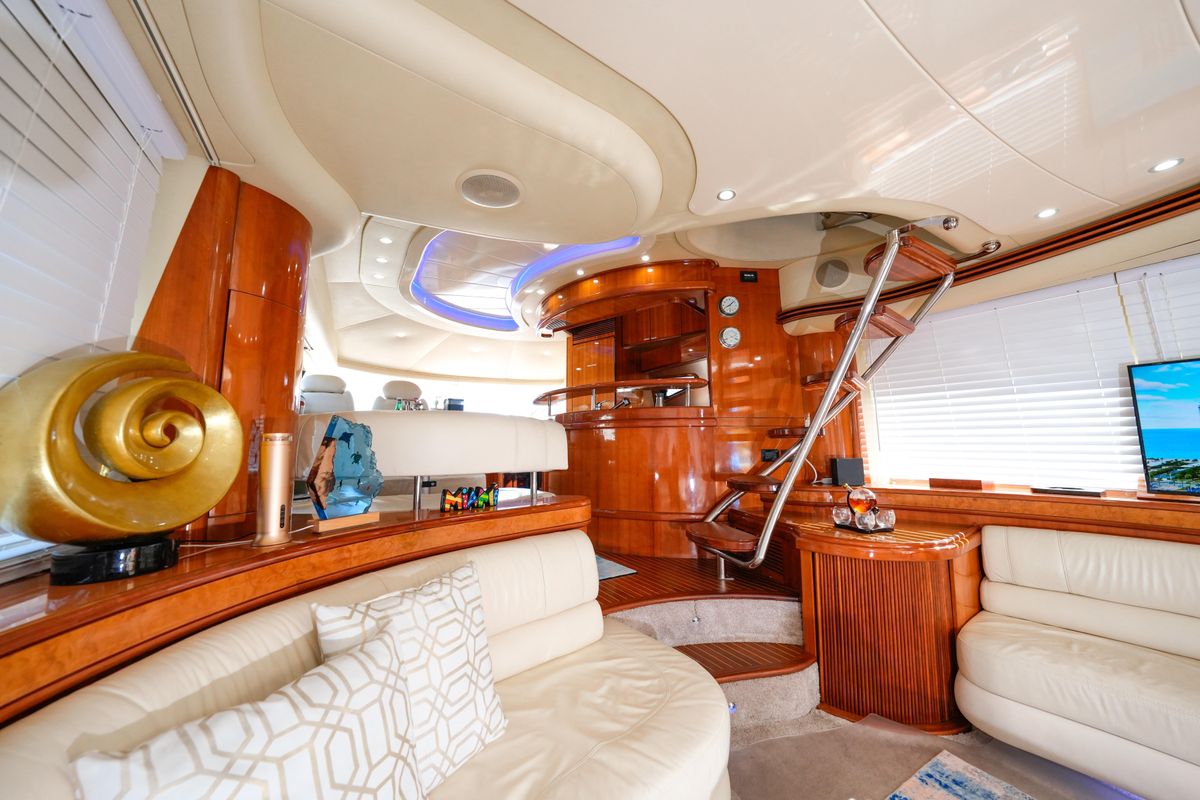2007 Azimut 68 