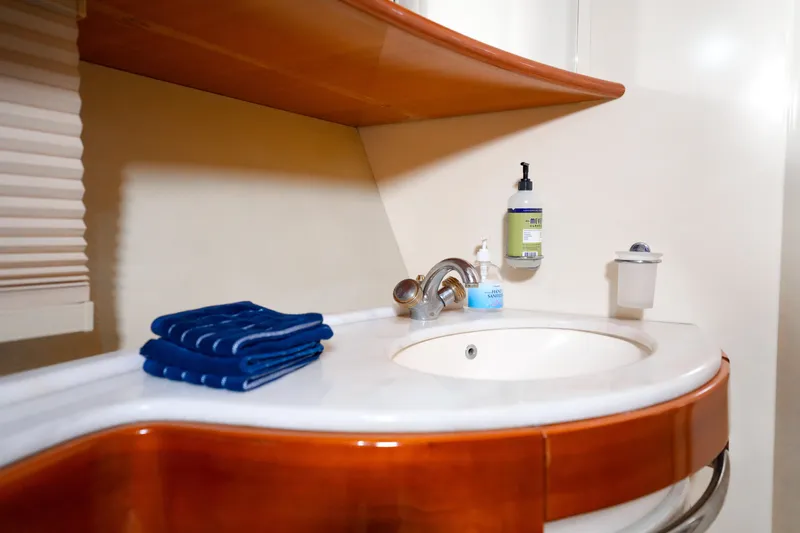 Finesse Yacht Photos Pics 