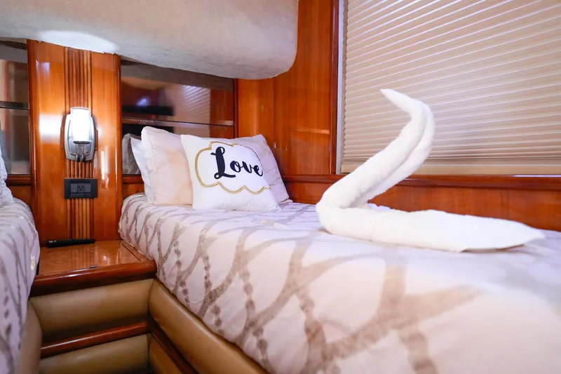 Finesse Yacht Photos Pics 