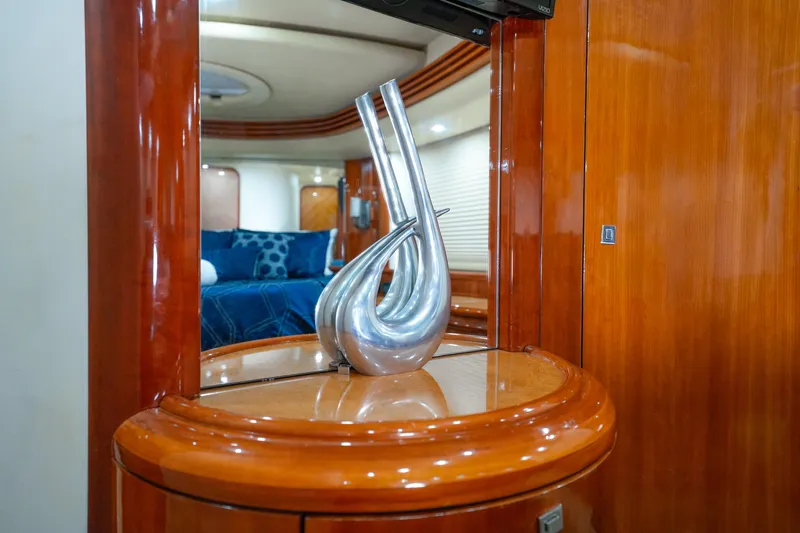 Finesse Yacht Photos Pics 