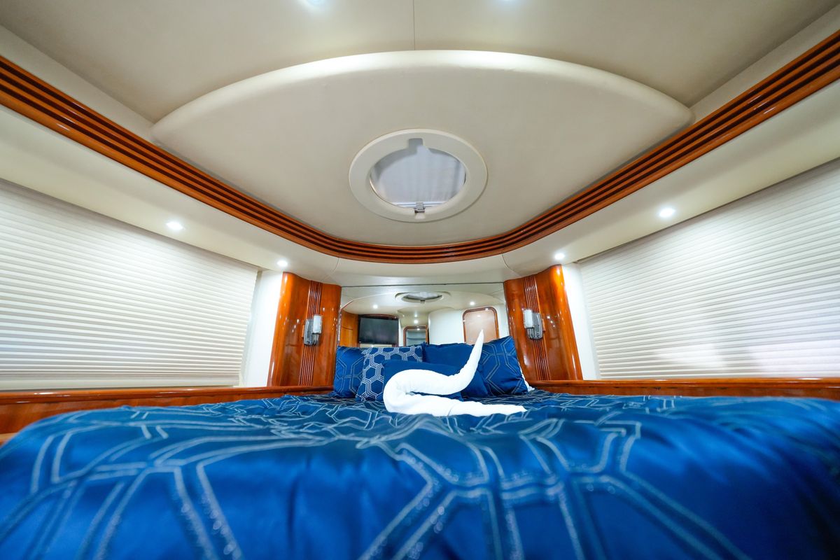 2007 Azimut 68 