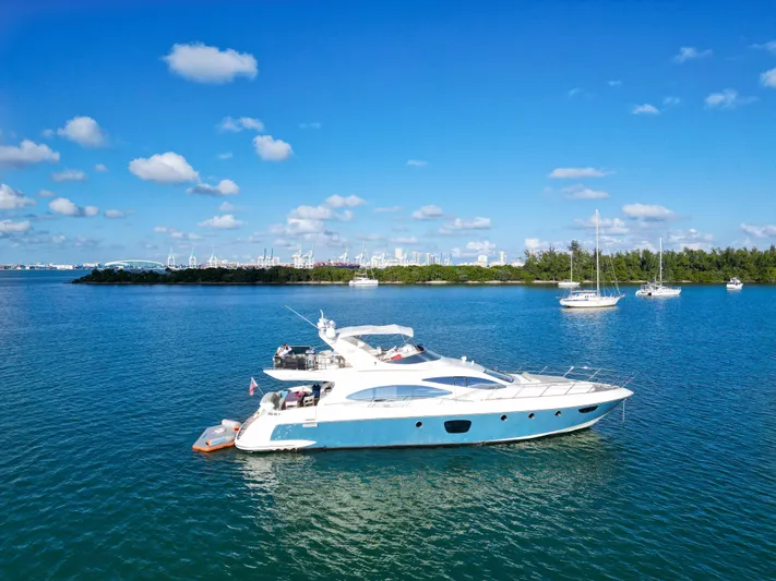Finesse Yacht Photos Pics 