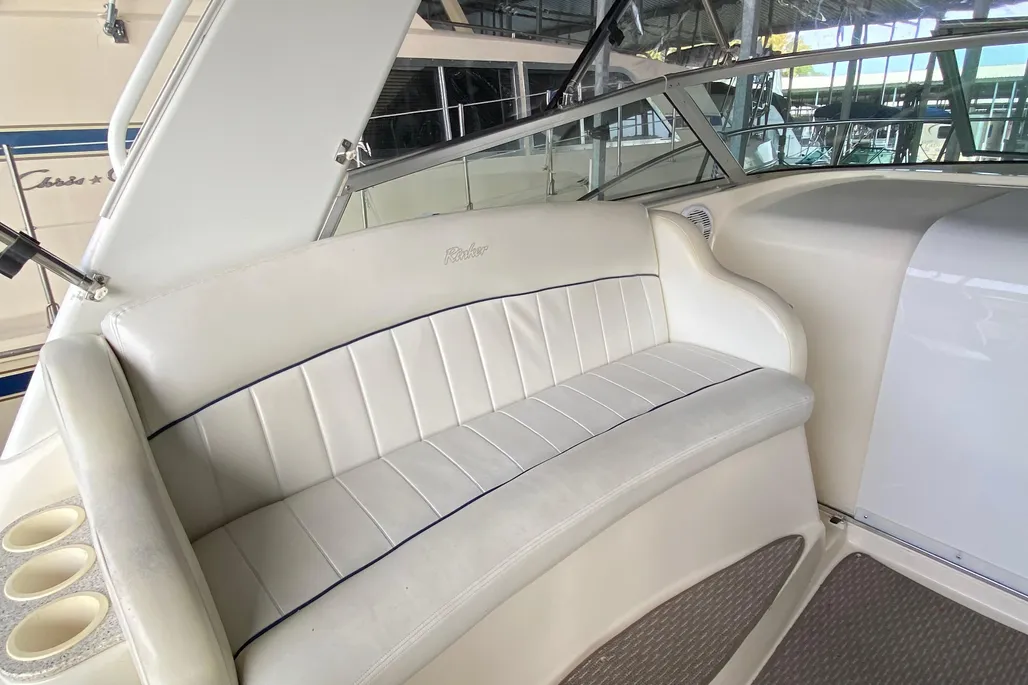 2000 Rinker 340 Fiesta Vee Express Cruiser for sale - YachtWorld