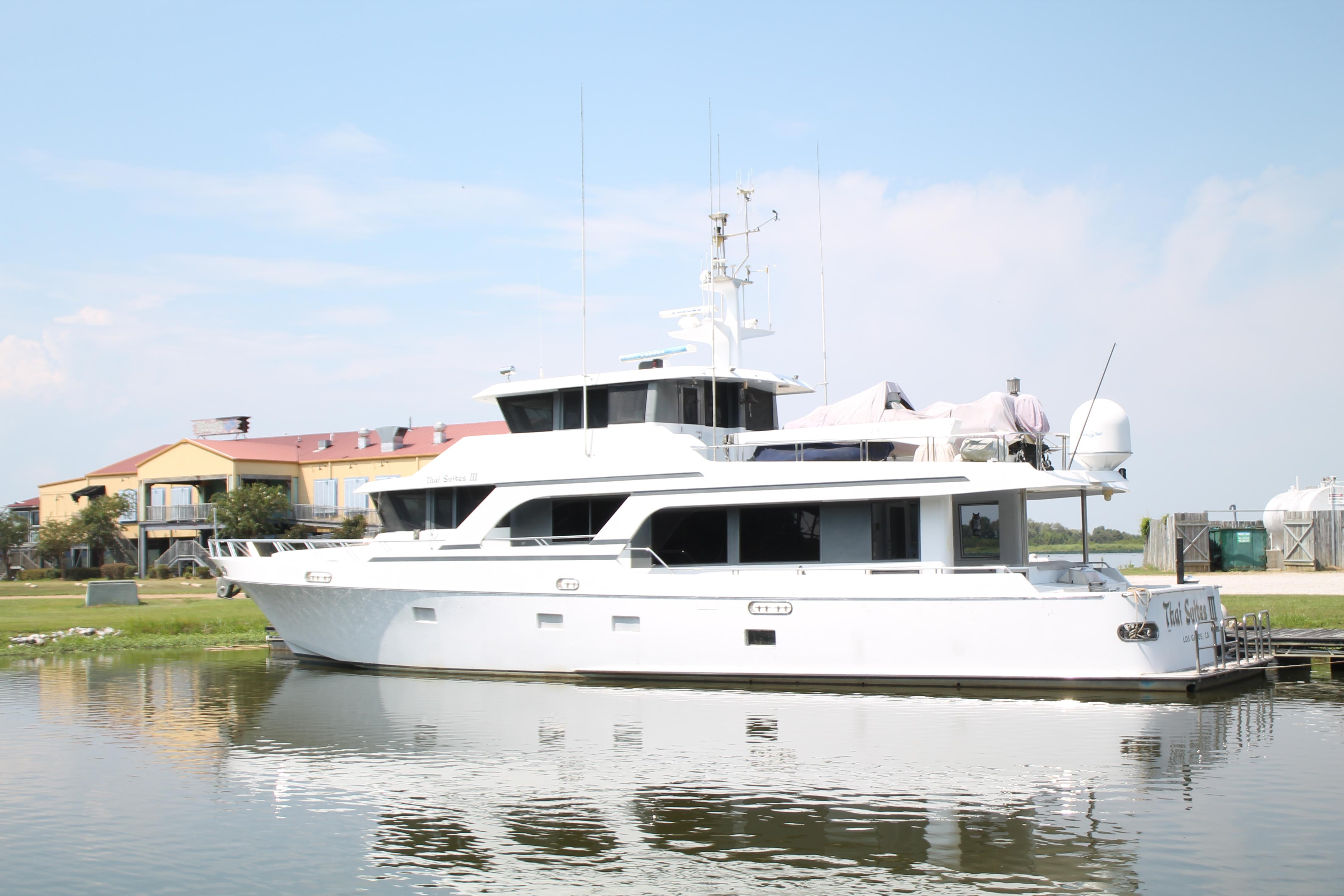 2001 McQueen Motor Yacht Motor Yachts for sale YachtWorld