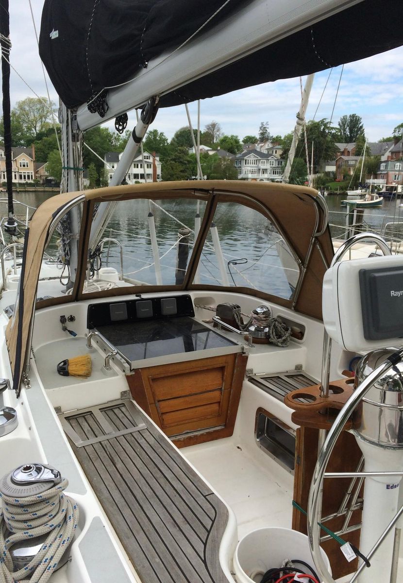 1995 Hylas 46 