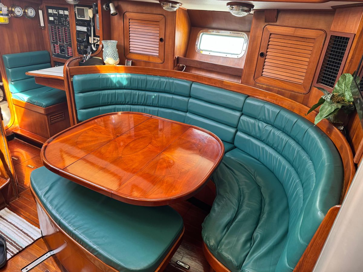 1995 Hylas 46 