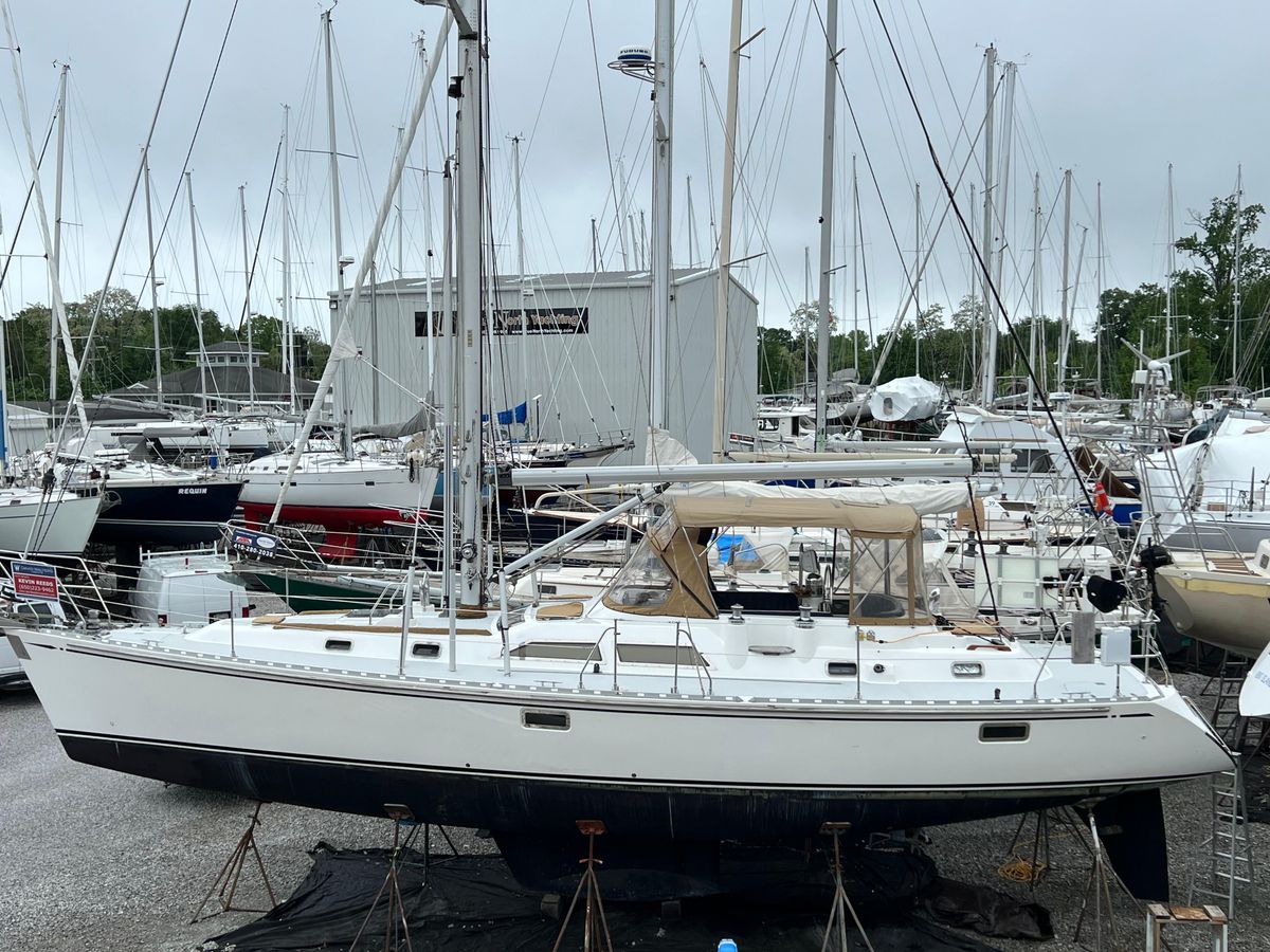 1995 Hylas 46 