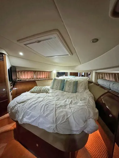  Yacht Photos Pics Luxurious bedroom interior of 2009 Sea Ray 58 Sedan Bridge yacht.