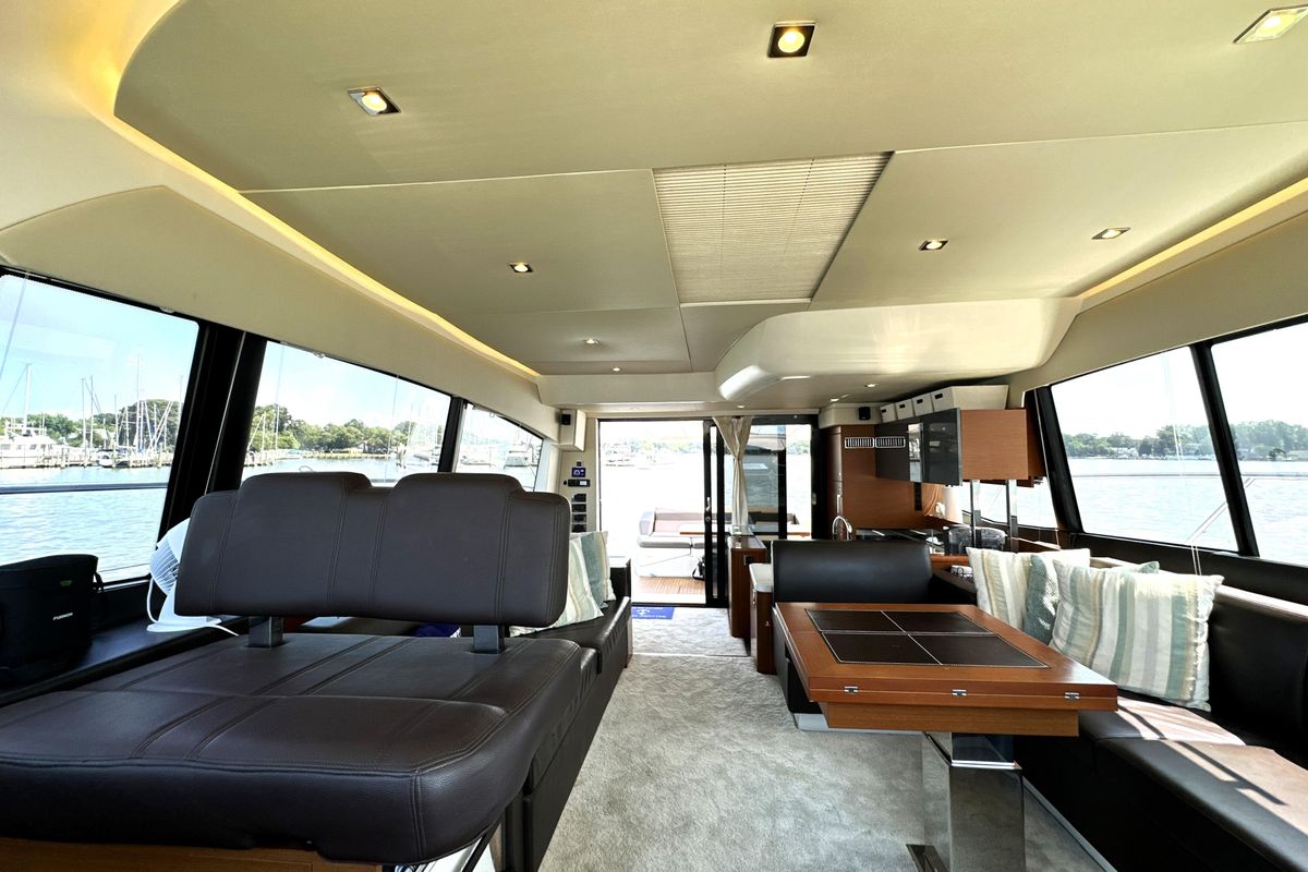 2016 Prestige 55 