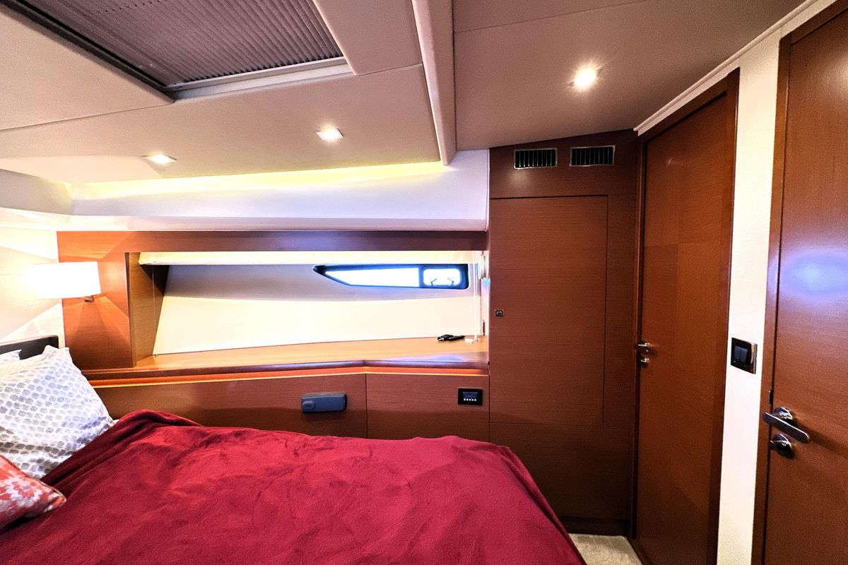 2016 Prestige 55 
