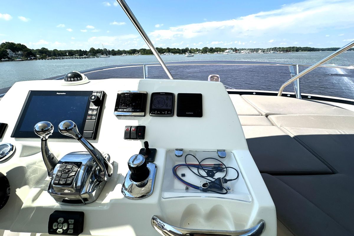 2016 Prestige 55 
