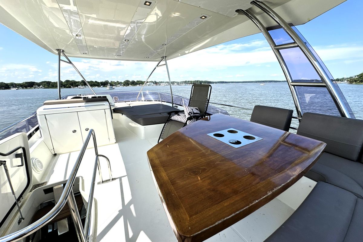 2016 Prestige 55 