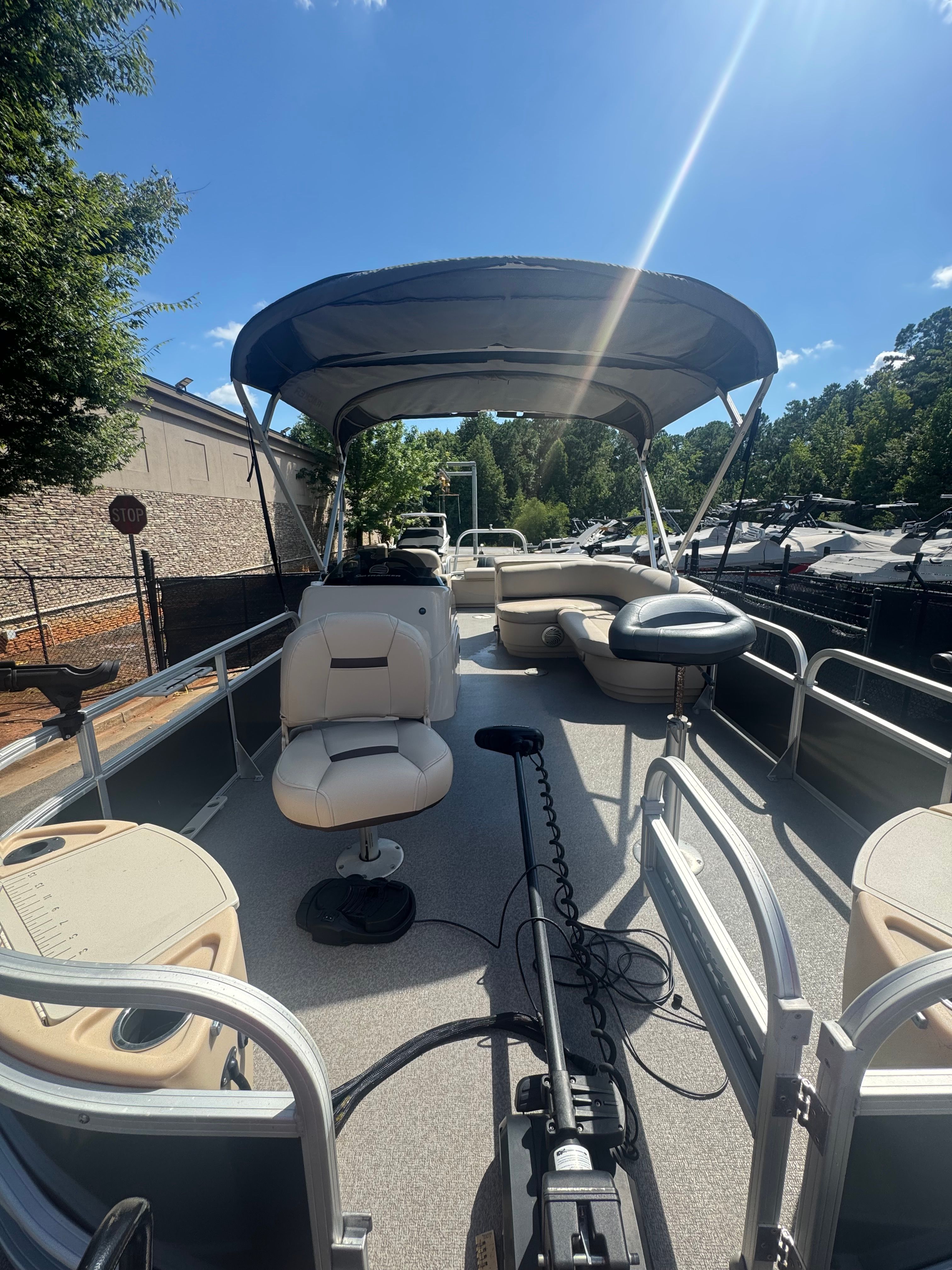 2017 TRACKER 22 XP3 - Image 5