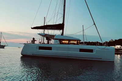 2019 Lagoon 40