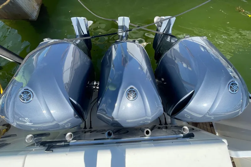 Yacht Photos Pics Triple Yamaha outboard engines on a 2010 Pursuit OS 375 Offshore boat.
