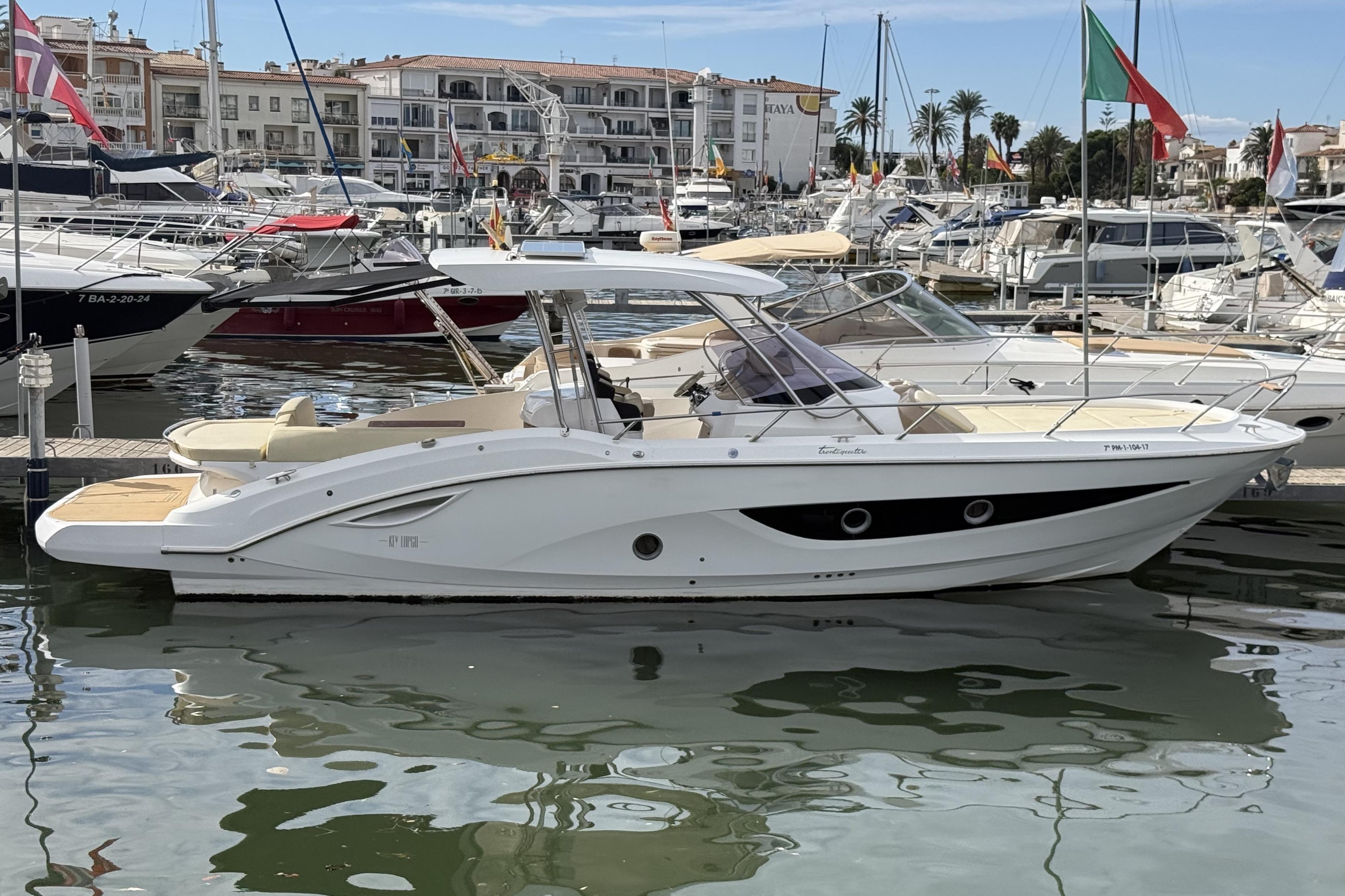 Sessa Marine Key Largo 34