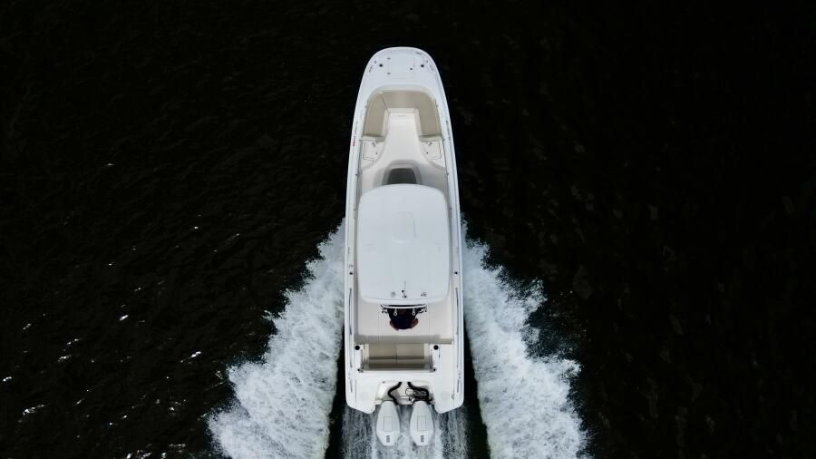 2019 Boston Whaler DAUNTLESS