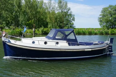 2001 WeCo 825 Cabin