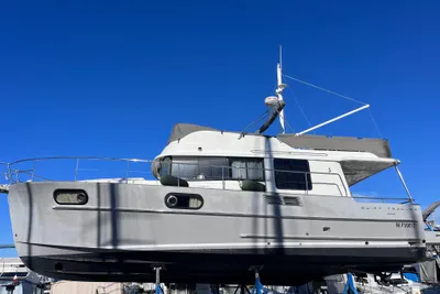 Beneteau Swift Trawler 44