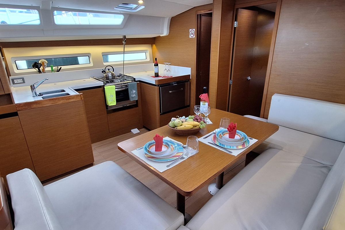 2019 Jeanneau 47 