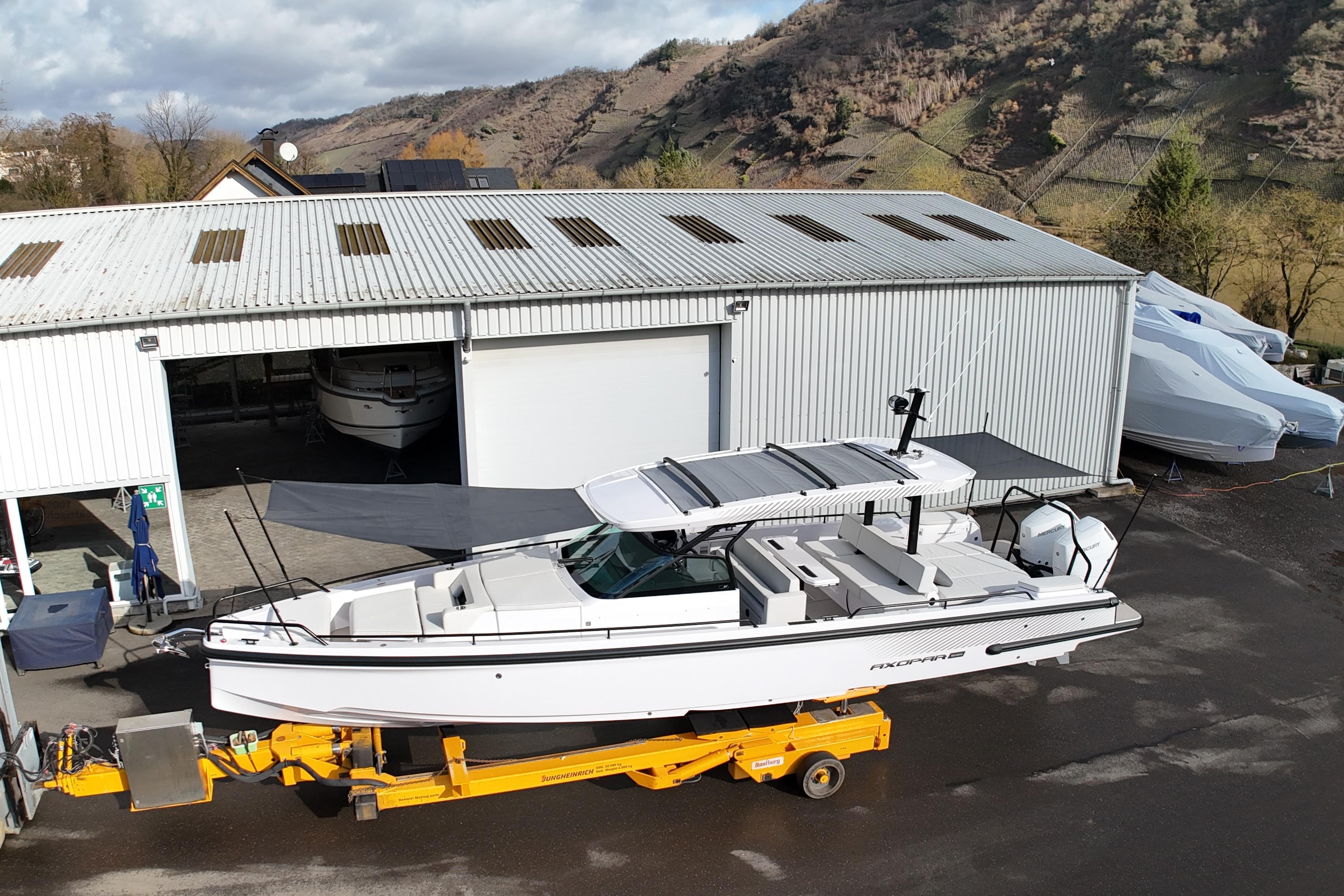 2025 Axopar 37 Sun-Top