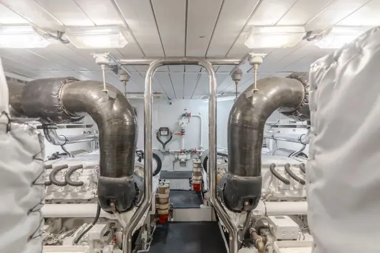 Anejo Yacht Photos Pics 2005 Azimut 85 Ultimate - Image 24