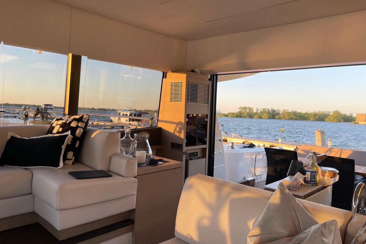 2018 Prestige 52 