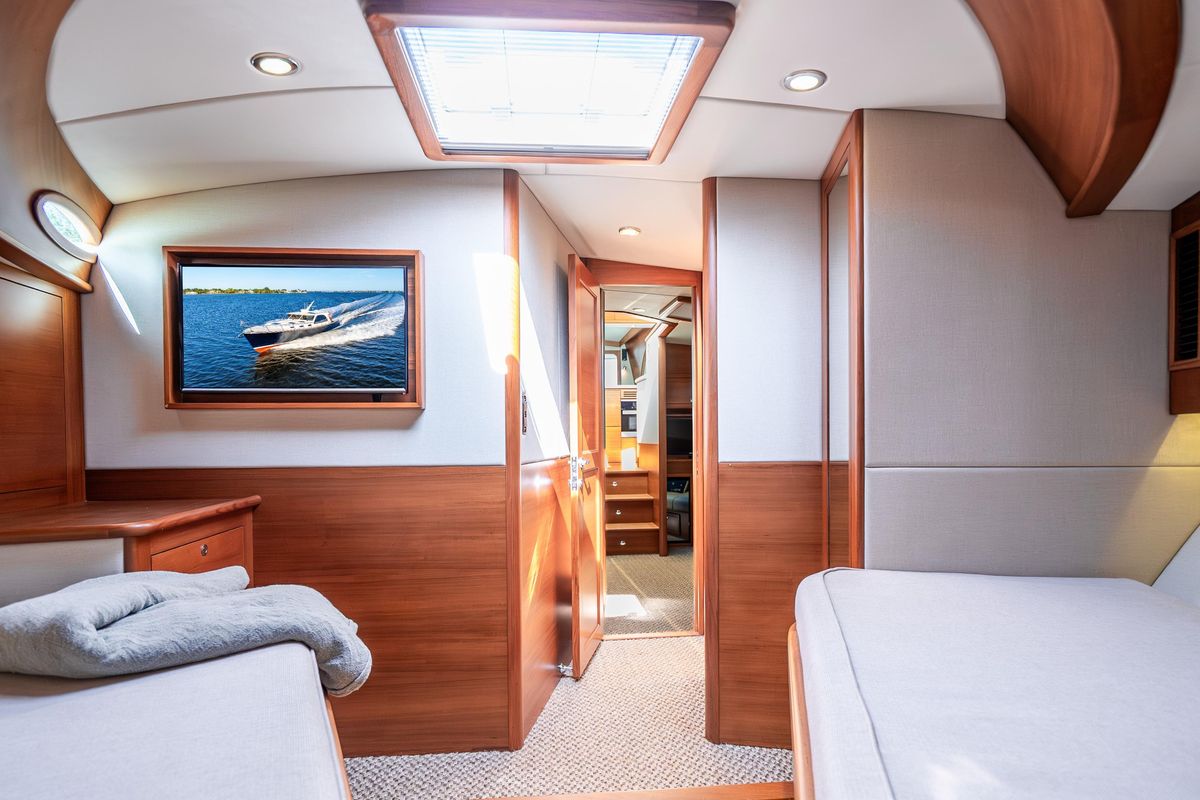 2020 Palm Beach Motor Yachts 55 