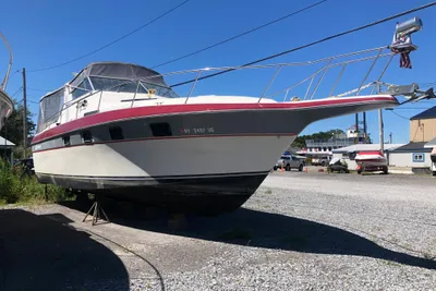 Cruisers 3370 Esprit