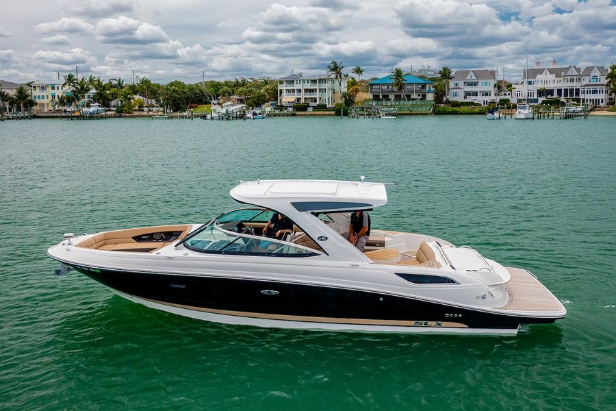 2016 Sea Ray 350 SLX