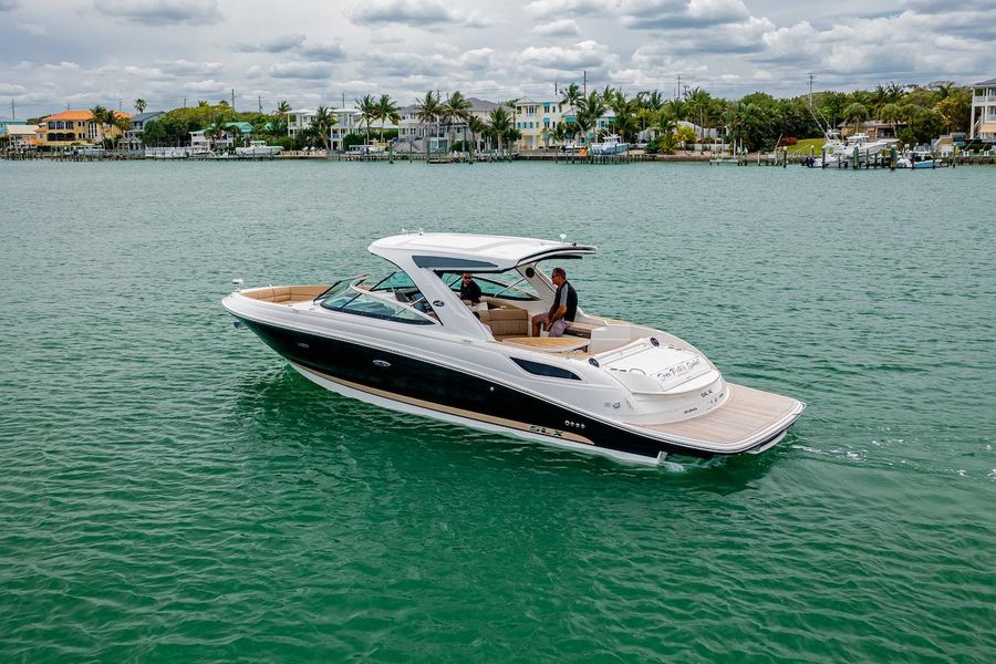 2016 Sea Ray 350 SLX